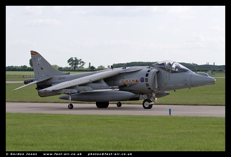 RAF Harrier GR9 (ZD435) - Taxi photo
